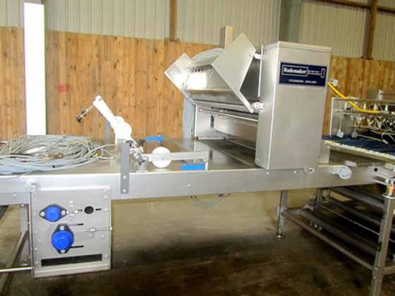 2008年 ラデメーカー・クルスト製パンライン