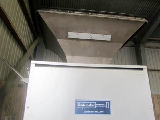 2008年 ラデメーカー・クルスト製パンライン