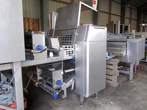 2008年 ラデメーカー・クルスト製パンライン