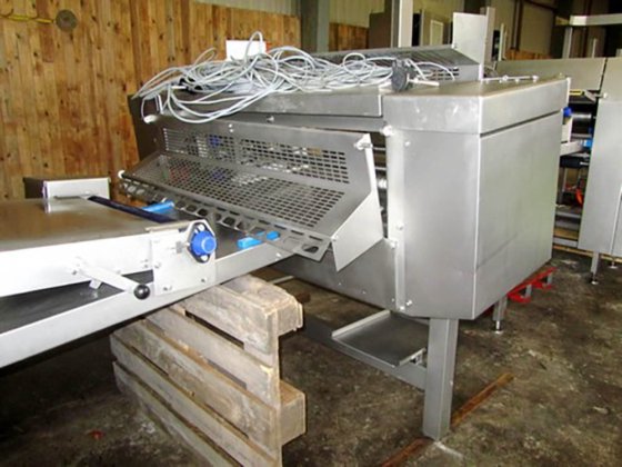 2008年 ラデメーカー・クルスト製パンライン