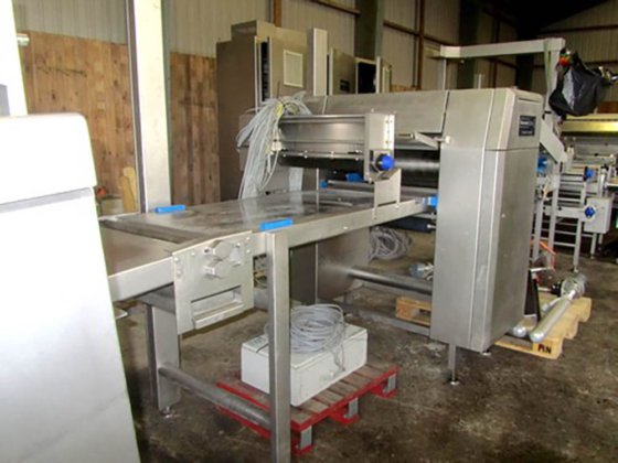 2008年 ラデメーカー・クルスト製パンライン