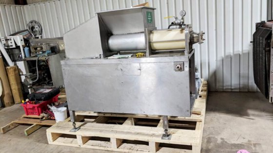 1995 年 Casa Herrera 面粉玉米饼生产线