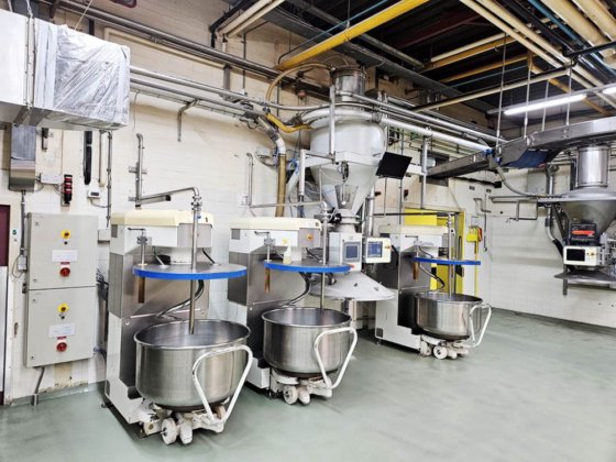 1991 ディオスナ、ヴェルナー & プフライデラー、ベニエ、コルトレバー、カーク 産業用パン生産ライン