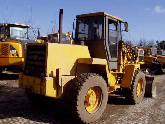 1990 JCB 410