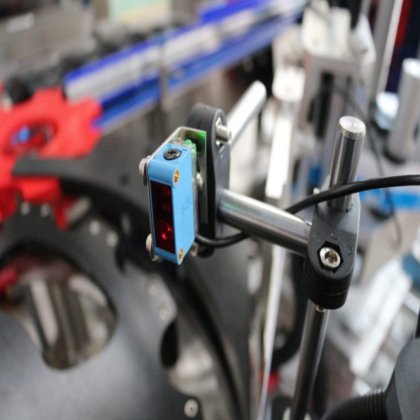 用于高速精确贴标的全自动星轮贴标机