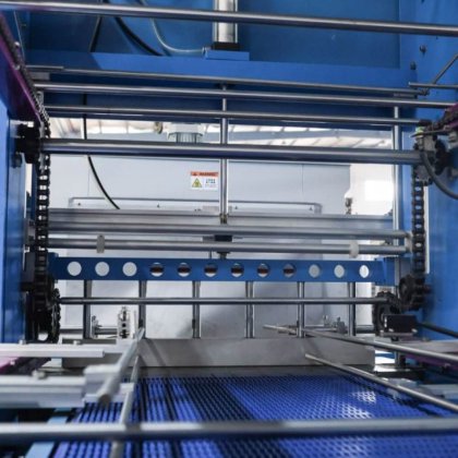 全自动 PE 薄膜收缩包装机