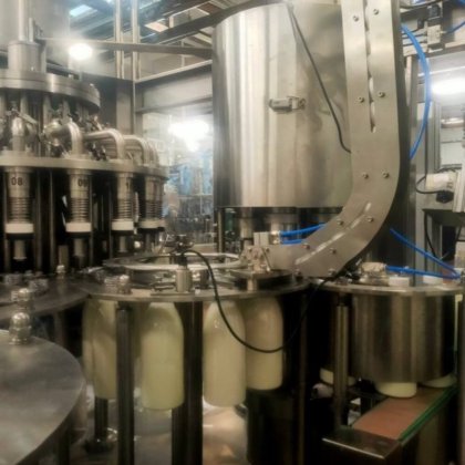 3 合 1 牛奶装瓶机|冲洗灌装盖