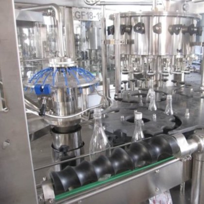 玻璃瓶式鸡尾酒灌装机