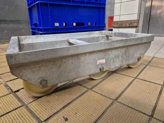 Sechs-Rad-Wipproller