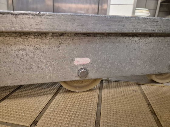 Sechs-Rad-Wipproller