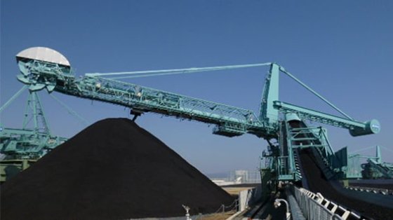 スタッカリクレーマ 運搬機械