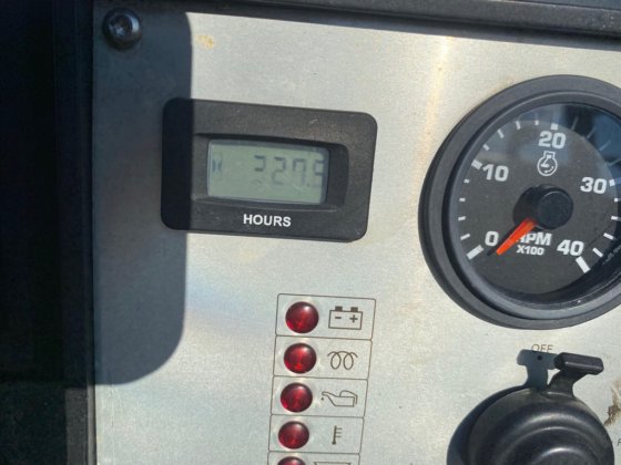 2019 Universal UNI 23×36