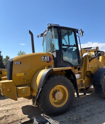 2021 Caterpillar 920