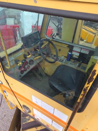 2000 Grove RT750