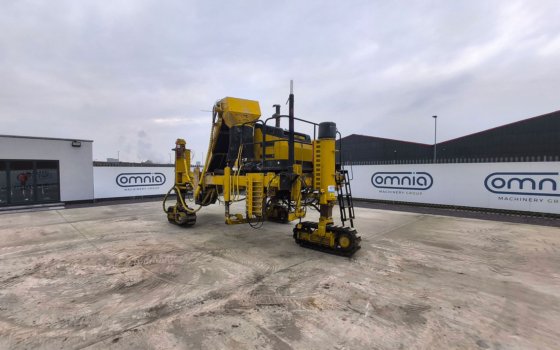 2008 Gomaco Commander III