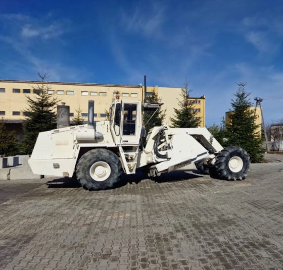 2004 Bomag MPH 122