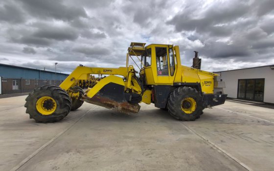 2011 Bomag MPH 122