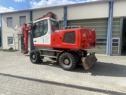 2013 Liebherr A 920