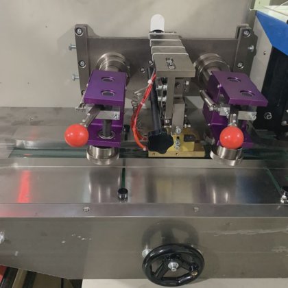 ビニール袋パン、チョコレート、ビスケット横型自動包装機