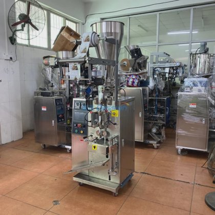 自動キャンディコーティングチョコレートピーナッツ豆ビニール袋顆粒食品用小型縦型包装機