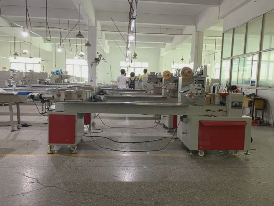 水平自動蜂蜜スプーン袋包装機