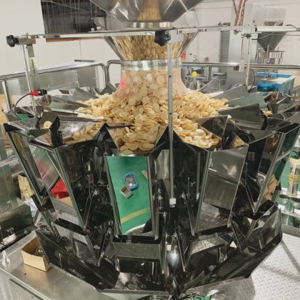 全自动立式薯片香蕉片零食充填封口包装机
