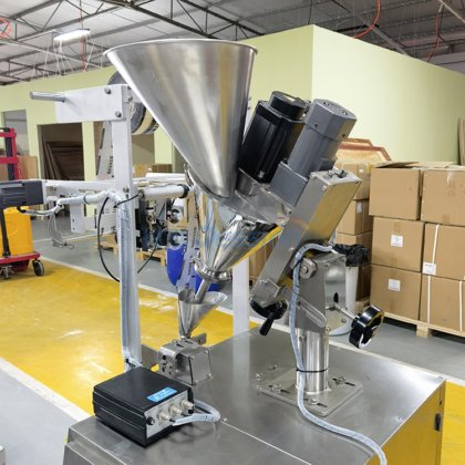 牛乳粉末充填機 パウダーカン供給、包装機