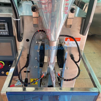 垂直パウチ小麦粉唐辛子スパイストウモロコシ粉パッケージ機 automatic