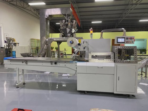 自動枕ティッシュ包装機ウェットティッシュ包装機