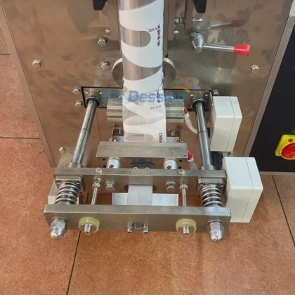 立式香料粉包装机，用于包装肉桂粉、茴香粉