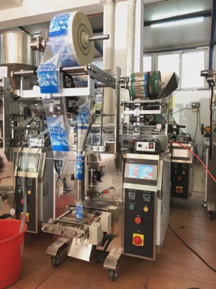 全自动番茄酱番茄酱液体饮用纯净水袋立式包装机