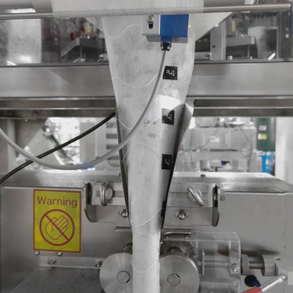 Máquina automática para embalar saquinhos