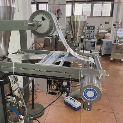 价格实惠的小型商用机器 5 克糖袋包装机