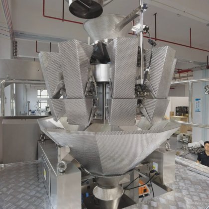 高速自動真空袋米包装機は、小麦、米、豆、ナッツ、コーヒー豆、粒状材料の包装に適しています。