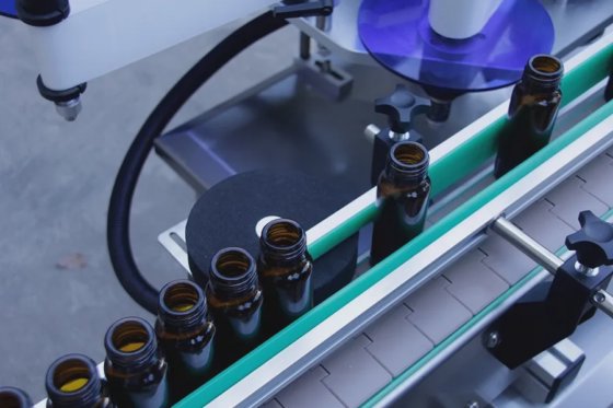 全自動両面丸瓶ラベル貼付機