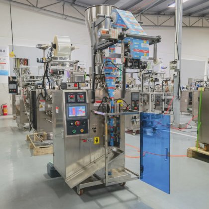 立式小袋包装机，适用于白糖、小熊软糖和玩具糖果