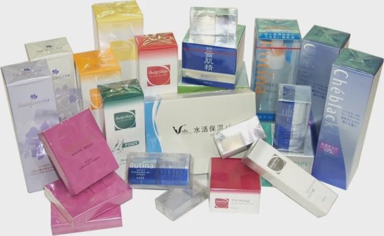 Máquina para envolver perfumes en