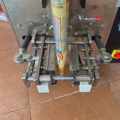 自動胡椒こんにゃく粉もち米粉包装機