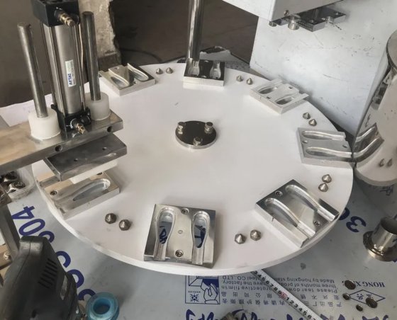 全自动小型蜂蜜灌装封口包装机，适用于塑料蜂蜜棒勺注射机