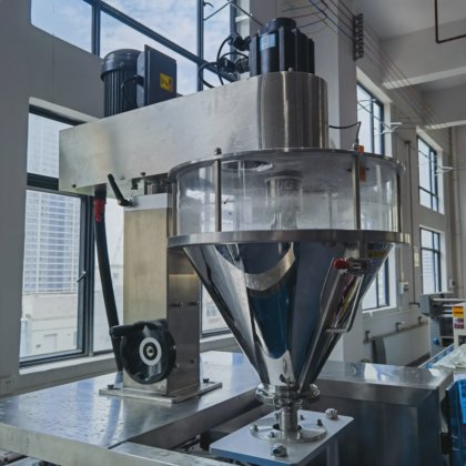 100g-1kg全自动小袋包装机，适用于奶粉、蛋白粉、咖啡粉、小型企业包装机