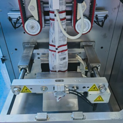 100g-1kg全自动小袋包装机，适用于奶粉、蛋白粉、咖啡粉、小型企业包装机