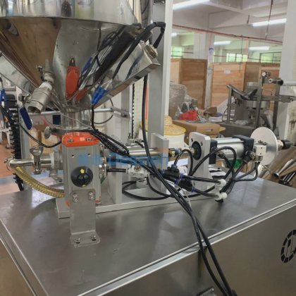 全自动液体袋包装机自动果汁酱料灌装机