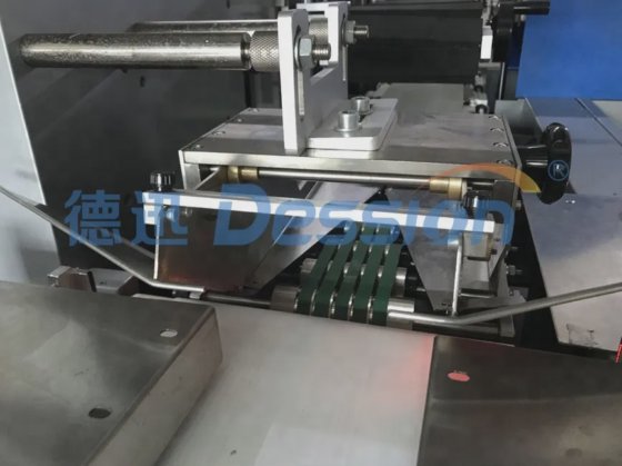 全自動チョコレートビスケットピロー包装機