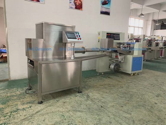 全自动卧式水烟灌装包装机