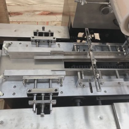 工厂厂家生产的盒装茶叶透明膜三维包装机