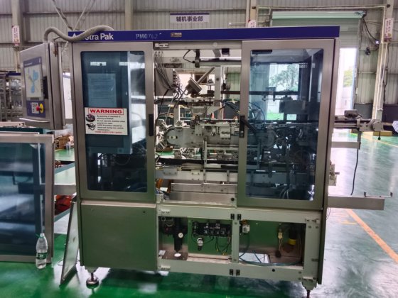 2017 利乐40贴盖机