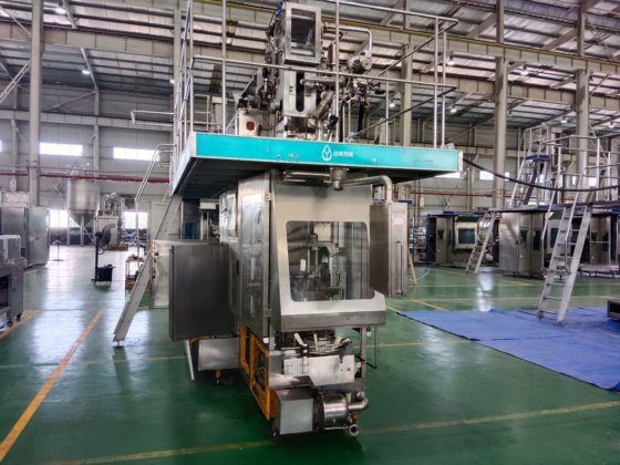 2013 Funmei ABM125-200S灌装机