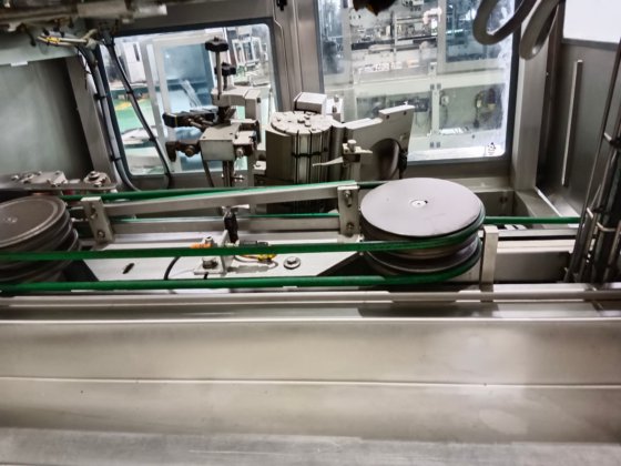 利乐TSA22贴管机