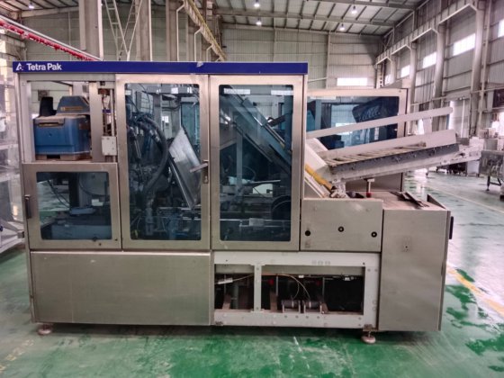 2003 利乐TCP70装箱机