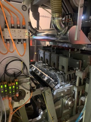 2000 康美CFA712灌装机